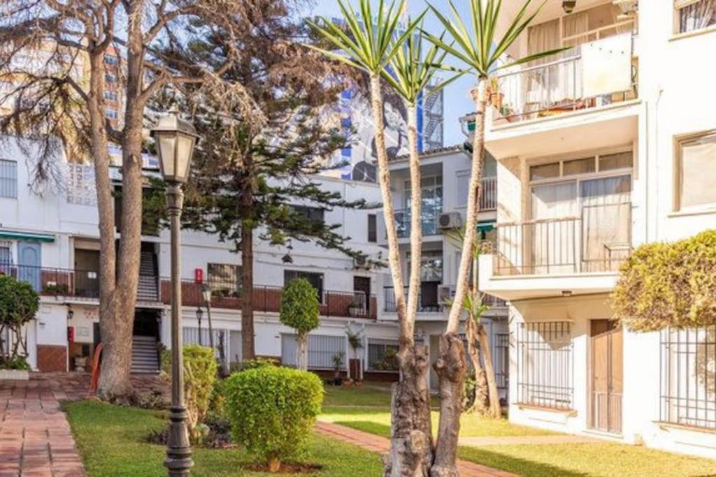 Playa Carihuela By Hdc Apartments Торремолінос Екстер'єр фото
