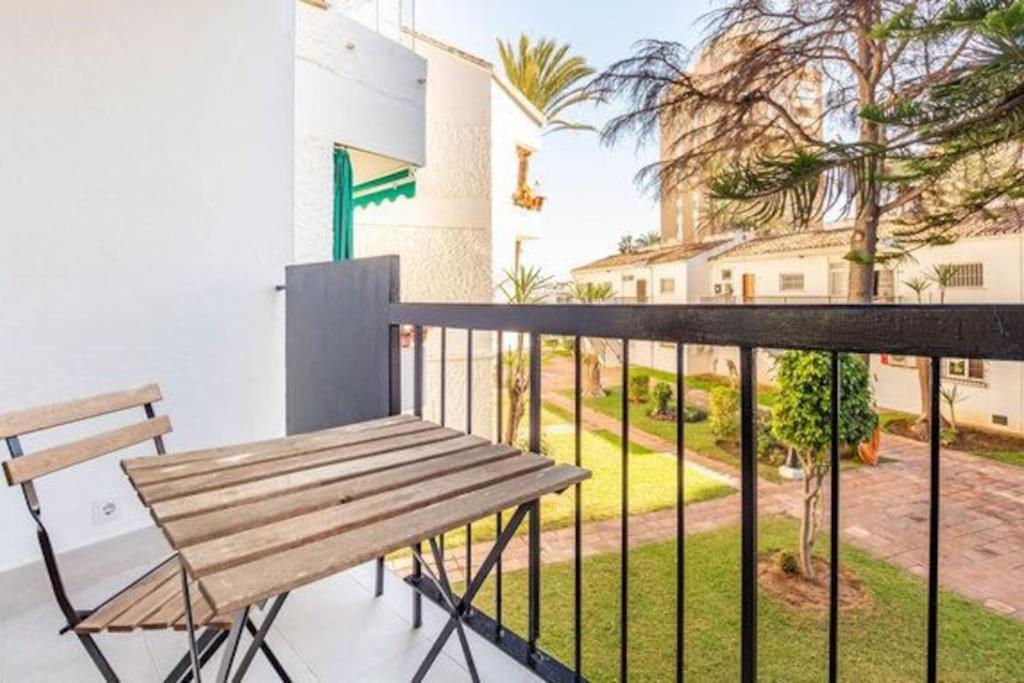 Playa Carihuela By Hdc Apartments Торремолінос Екстер'єр фото